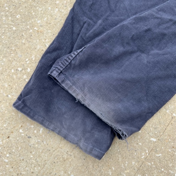 vintage levi’s corduroy baggy pants - Picture 5 of 5